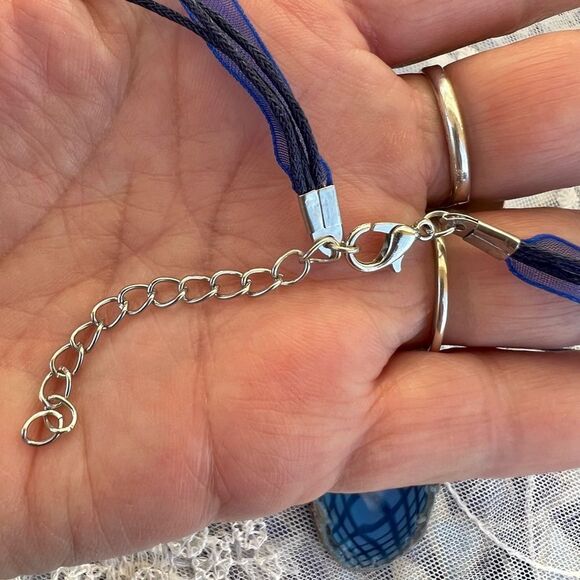 Vintage Blue Polished Genuine Geode Slab Necklace 16”-18” - Picture 9 of 11